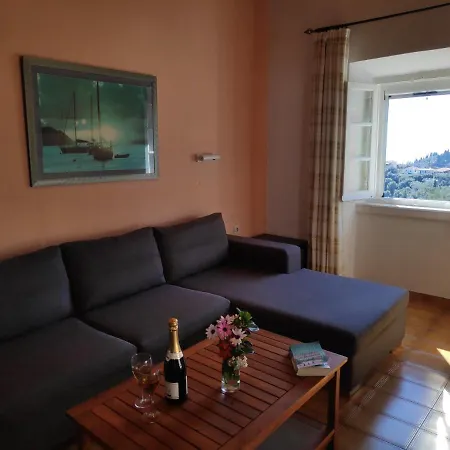 Chrysoula Villa
