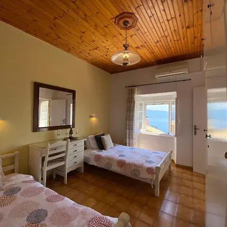 Chrysoula Villa