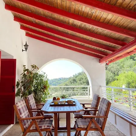 Chrysoula Villa
